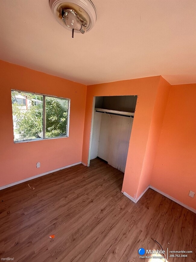Building Photo - 2 br, 1 bath House - 240 Sacaramento Ave S...