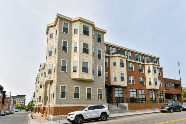 Foto del edificio - The Residences at 245 Sumner Street