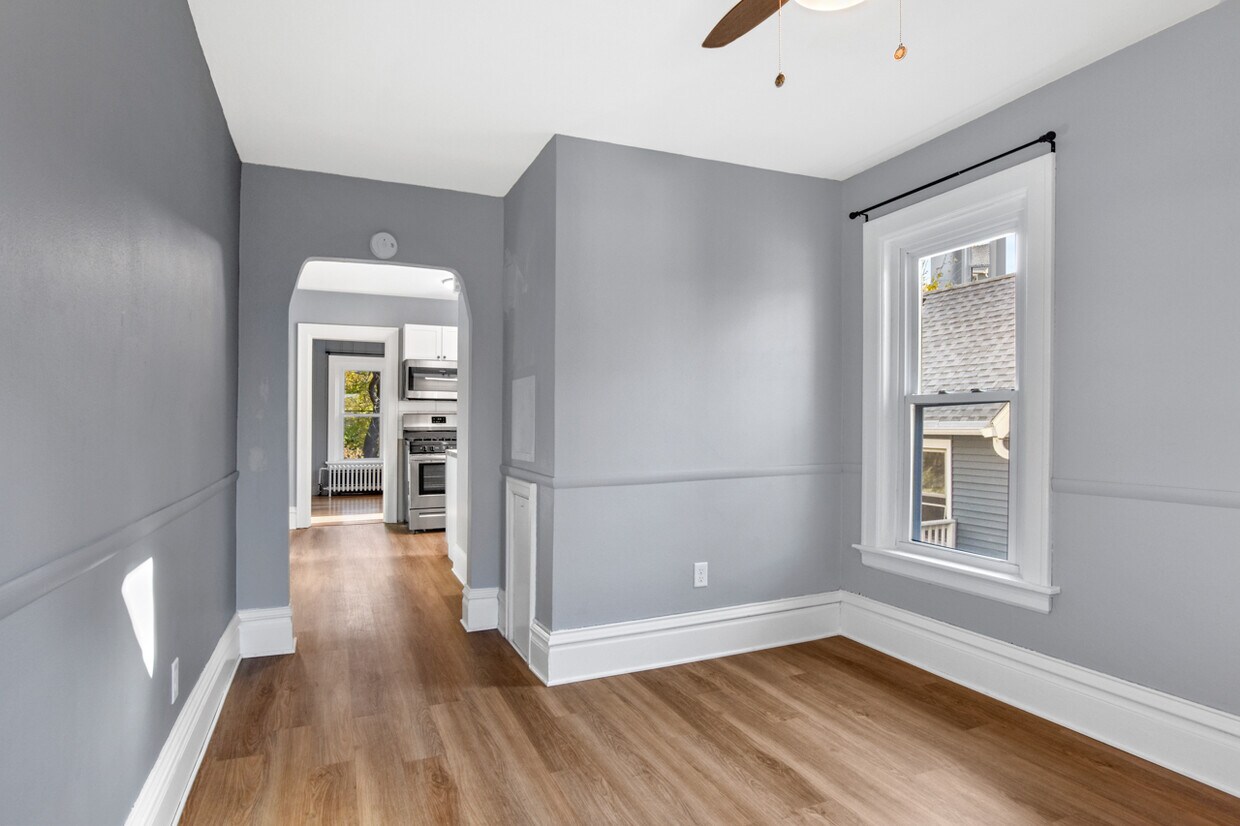 Primary Photo - 1135 Williamson St