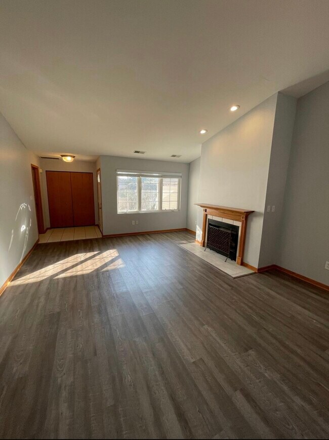 Foto del edificio - 1738 Beech Dr