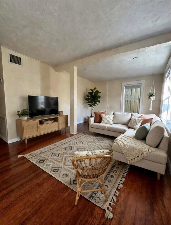 Foto del edificio - 1573 NE 33rd St