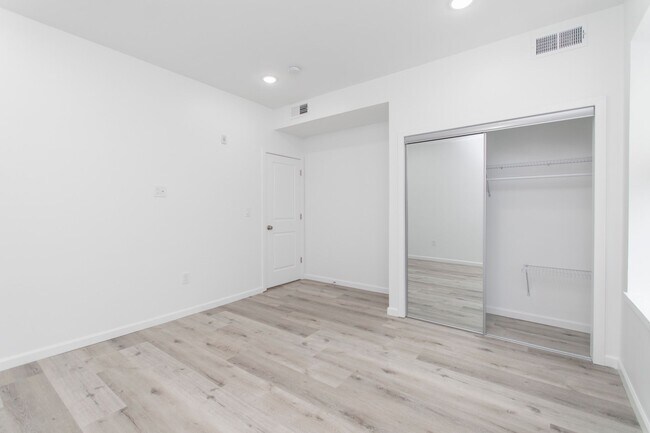 Building Photo - 5348 Race St