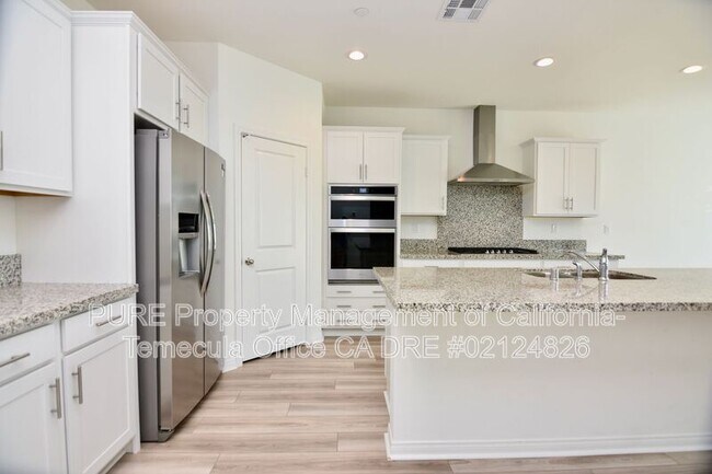 Foto del edificio - 29553 Tulipwood St