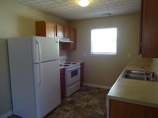 Foto del edificio - 1522 Cutters Mill Dr