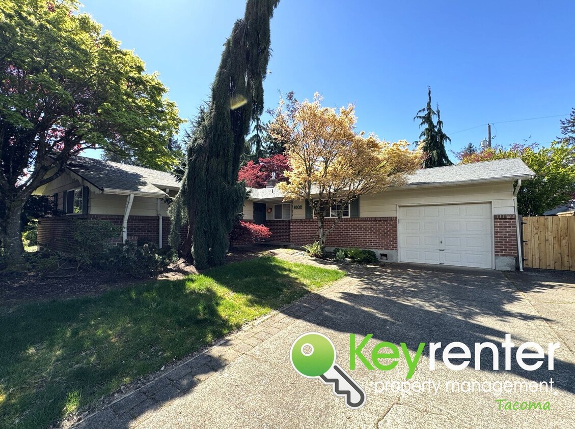 Primary Photo - Serene Sanctuary in Tacoma's North End!