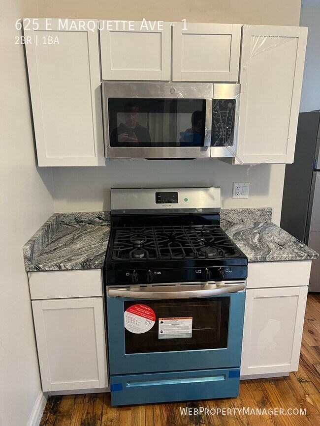 Foto del edificio - 625 E Marquette Rd