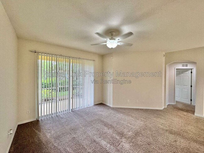Foto del edificio - 4263 Liron Ave