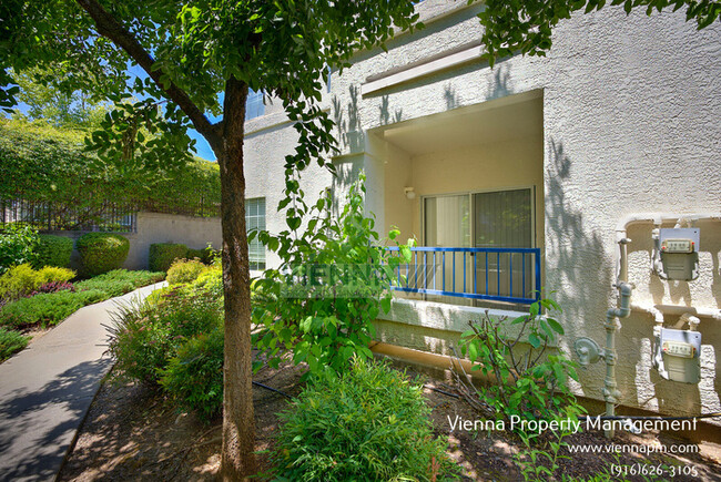 Foto del edificio - Great location for this Rocklin Condo!