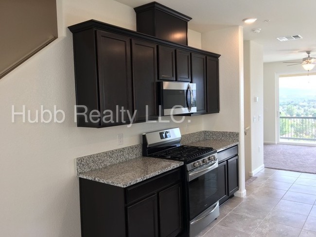 Building Photo - Brand New with Views !! - 3 Bedroom Townhouse