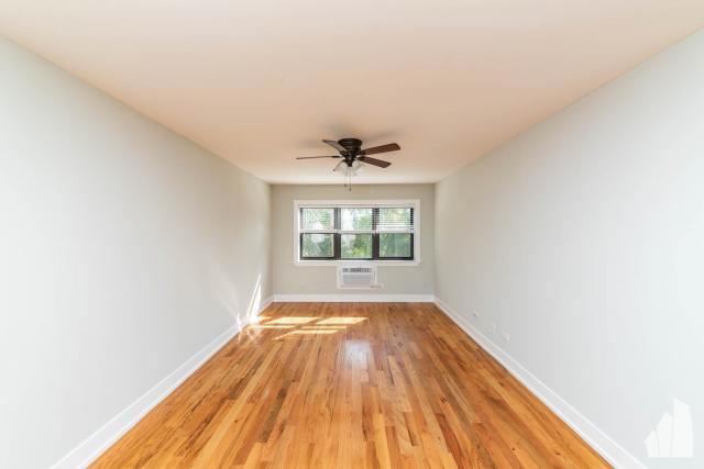 Building Photo - 1 bedroom in Chicago IL 60657