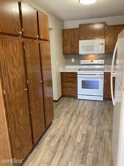 Building Photo - 1 br, 1 bath Condo - 7301 W 101st St