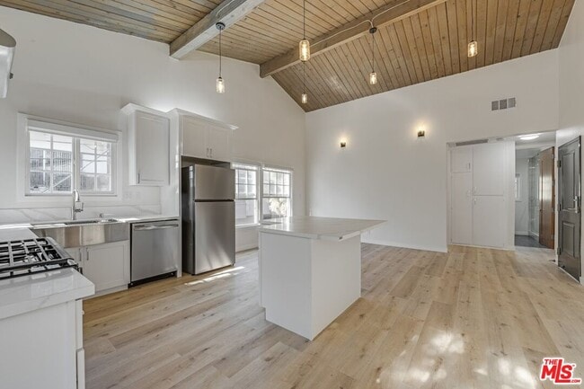 Foto del edificio - 853 S Bedford St