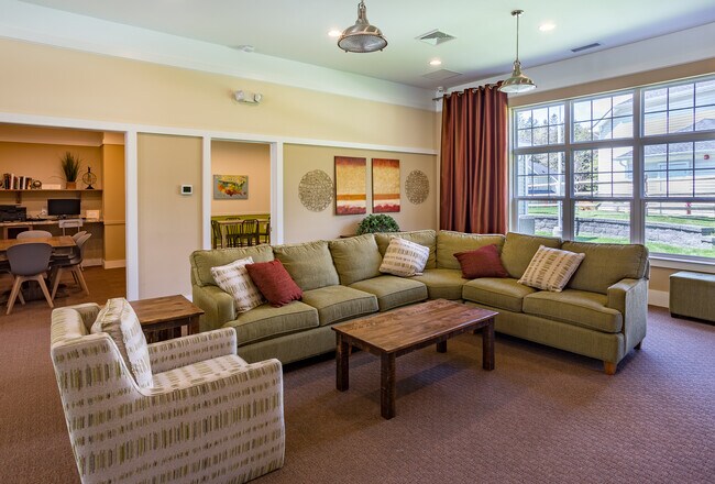 Foto del edificio - Hemlock Ridge Apartments