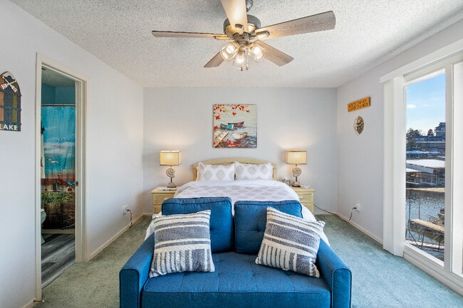 Building Photo - 6570 Pelican Dr