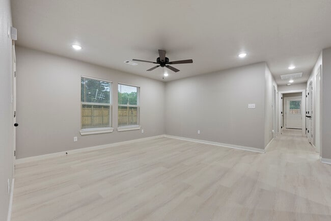 Building Photo - Riverbrook Duplexes