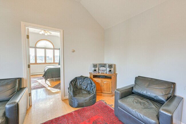 Foto del edificio - 35 Butternut Ln