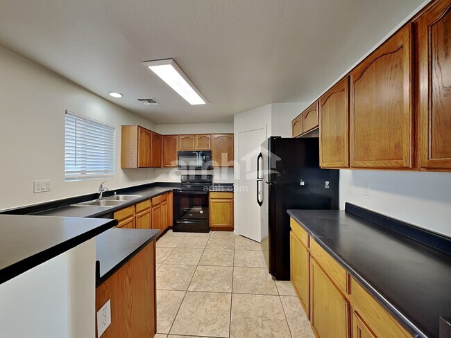 Building Photo - 15218 N Honcho Ct