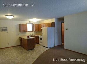 Building Photo - 5827 Laverne Cir N