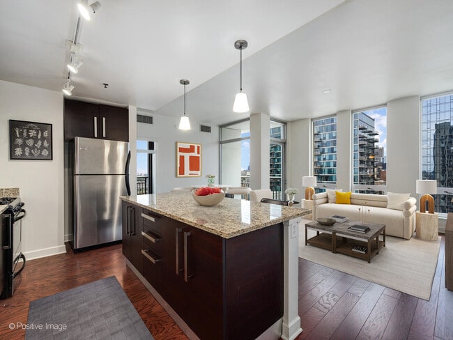 Building Photo - 1400 S Michigan Ave