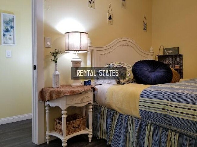 Building Photo - 3 bedroom in San Diego CA 92107