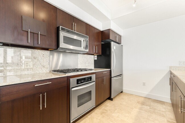 Building Photo - Downtown Bellevue Luxury 2 Bedroom 2 Bath ...