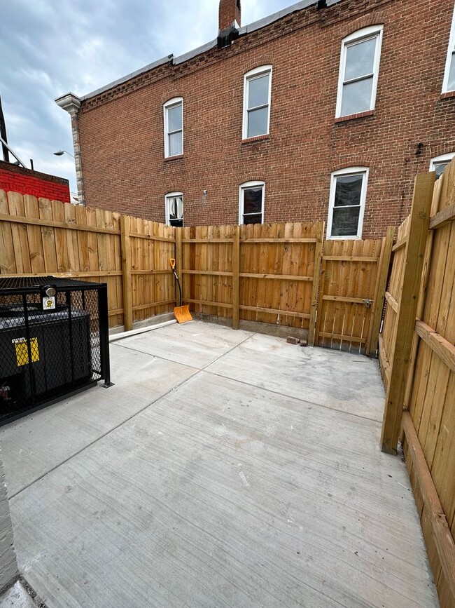 Building Photo - EAST BALTIMORE RENOVATED TOWNHOME CLOSE TO...