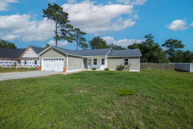 Building Photo - Vista Cay