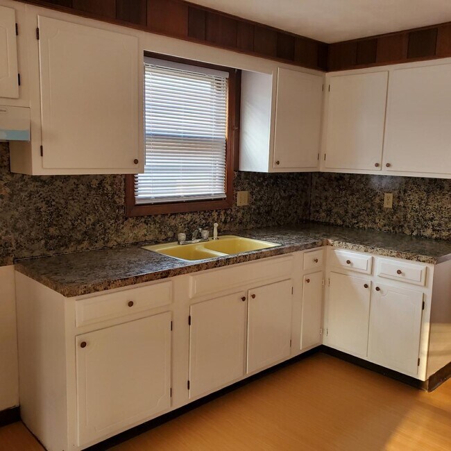Building Photo - 106 Ortoleva Dr