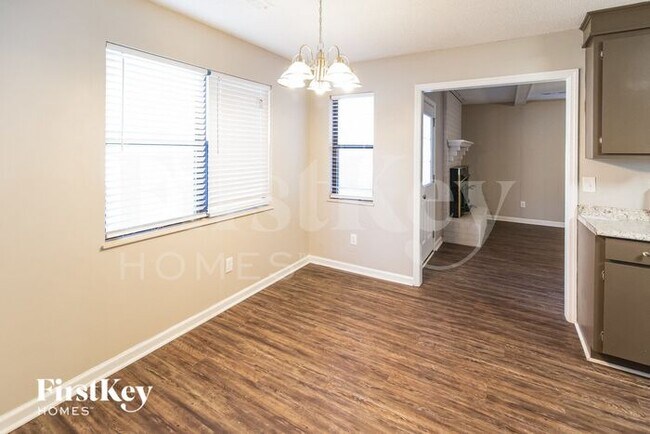 Building Photo - 111 Boone Dr