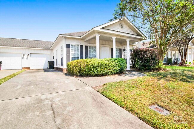 Foto del edificio - 33171 Stables Dr