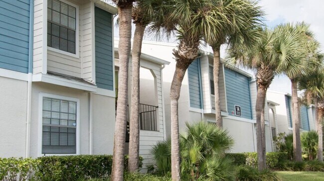 Building Photo - 13621 Feather Sound Cir E
