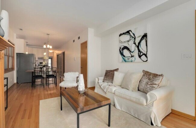Foto del edificio - 1431 N Leavitt St