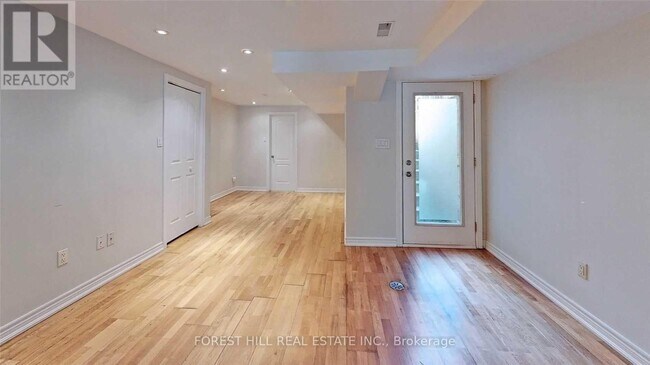 Photo du bâtiment - 41 Gladstone Ave