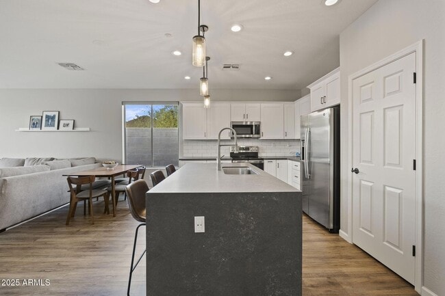 Building Photo - 41448 N Bent Creek Way