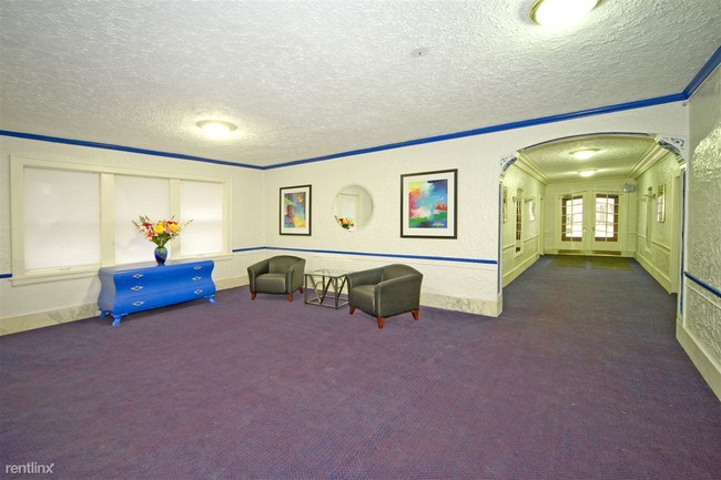 Building Photo - 2450 Overlook Rd
