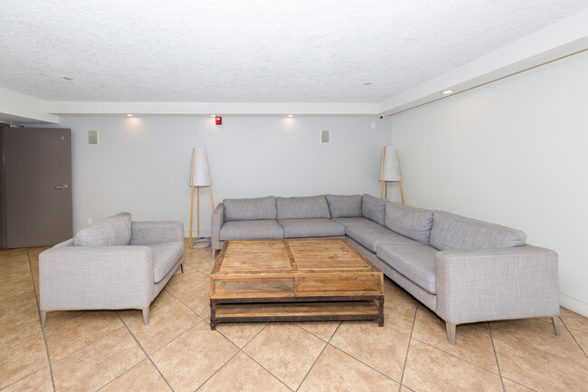 Building Photo - The Bellingham Apartments