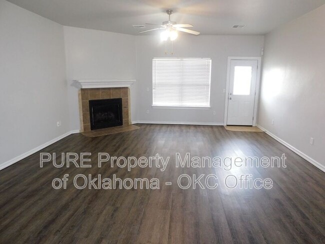 Building Photo - 2121 NW 157th St