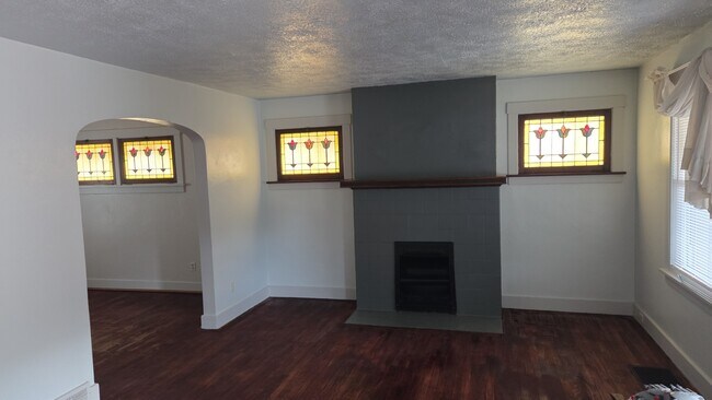 Building Photo - 1233 Brookline Blvd