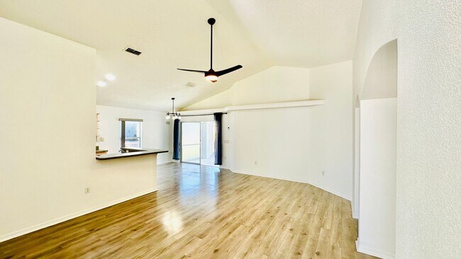 Building Photo - Relax & recharge in this Charming 3Bedroom...