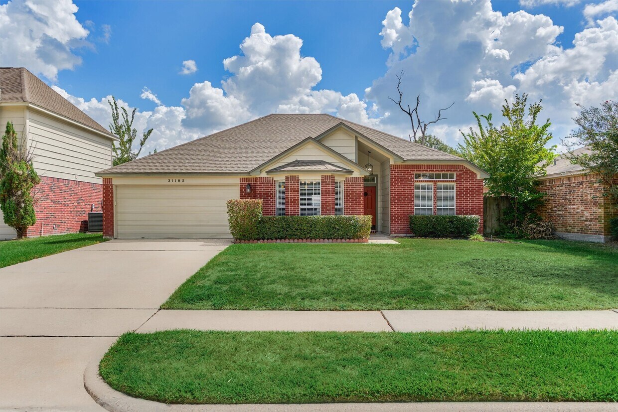 Primary Photo - 31182 N Head Dr