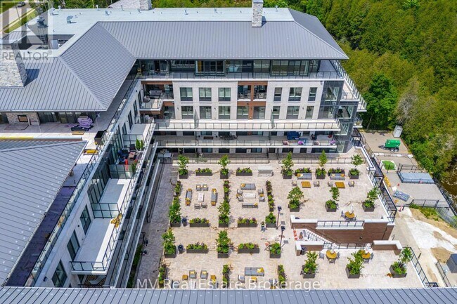 Photo du bâtiment - 6523 Wellington Rd 7