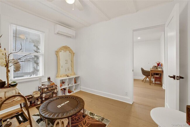 Photo - 1408 Henry Ave Apartment