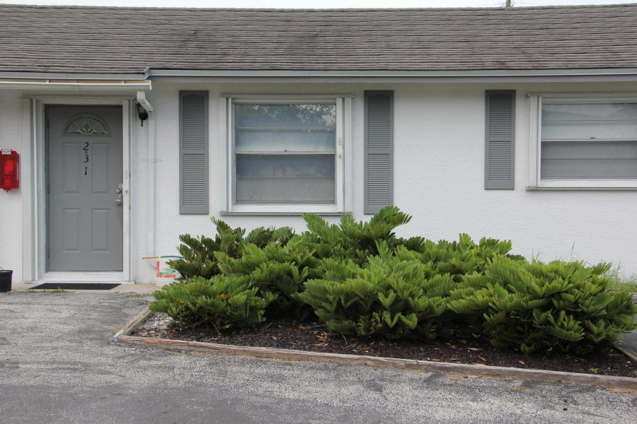 Primary Photo - 231 Hibiscus St