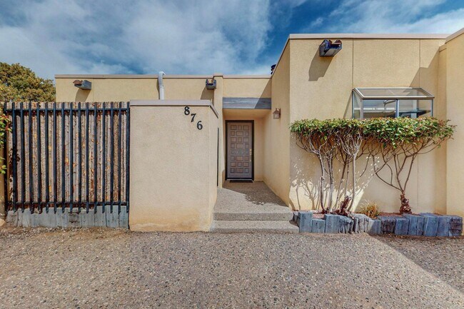 Foto del edificio - 876 Tramway Ln Ct NE