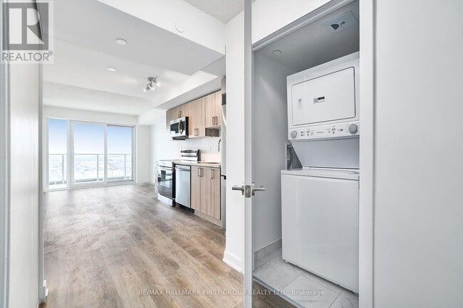 Building Photo - 1010 Sandy Beach Rd