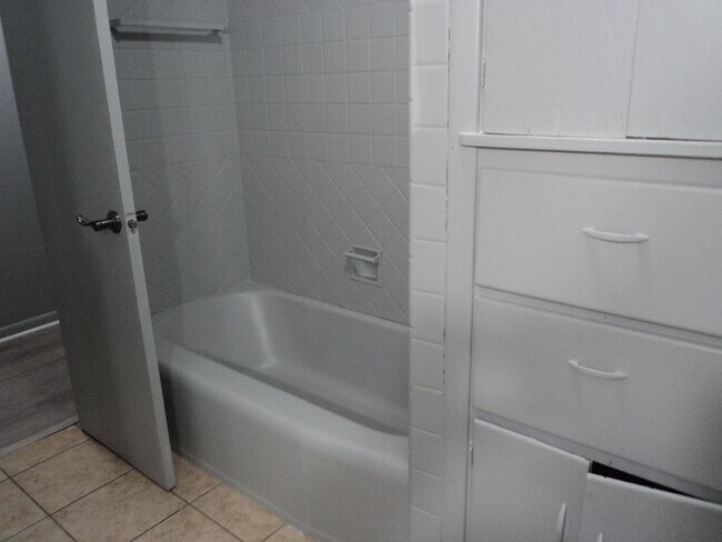 Foto del edificio - 1215 SW E Ave Lawton Ok, 73501