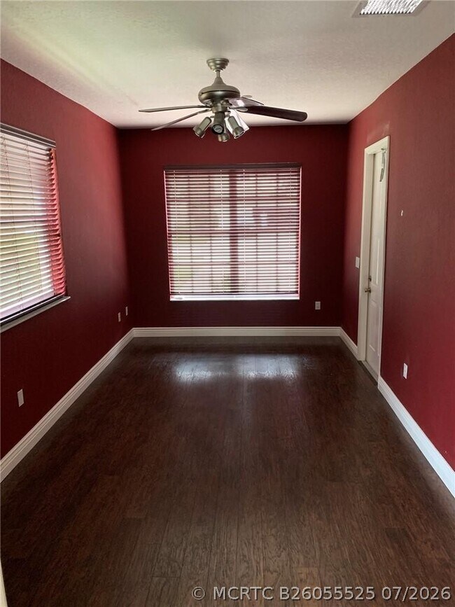 Foto del edificio - 16445 SW 31st St