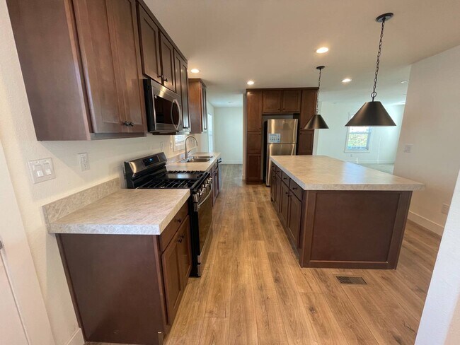 Foto del edificio - 6656 Pentz Rd