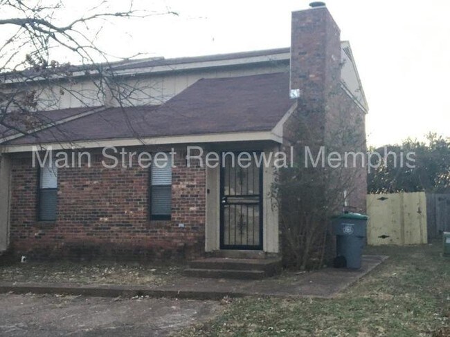Building Photo - 2463 Chiswood St