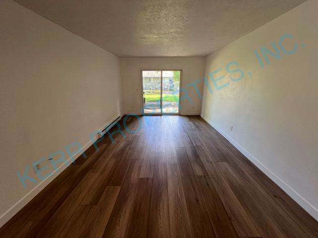 Building Photo - Charming 2-Bed Home in Gresham with 1 Bath...
